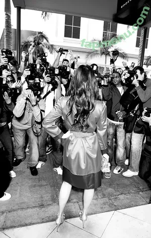 Kim Kardashian / KimKardashian nude photo #1194