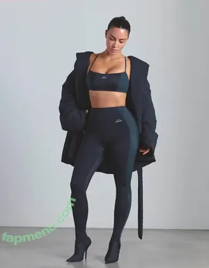 Kim Kardashian / KimKardashian nude photo #1205