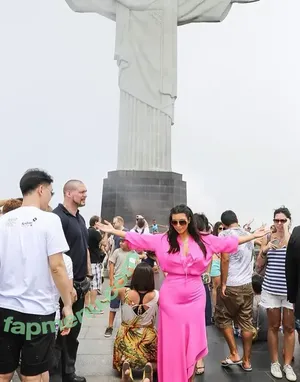 Kim Kardashian / kimkadarshian / kimkardashian nude photo #1225