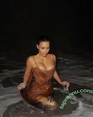 Kim Kardashian / KimKardashian nude photo #1341