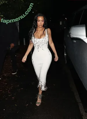 Kim Kardashian / kimkadarshian / kimkardashian nude photo #1354