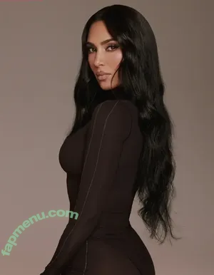 Kim Kardashian / kimkadarshian / kimkardashian nude photo #1360