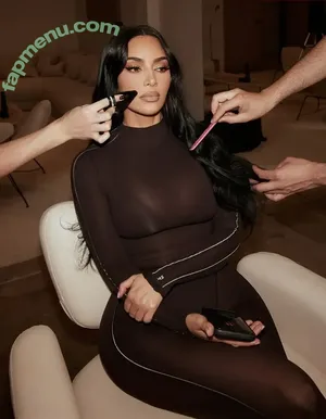 Kim Kardashian / kimkadarshian / kimkardashian nude photo #1362