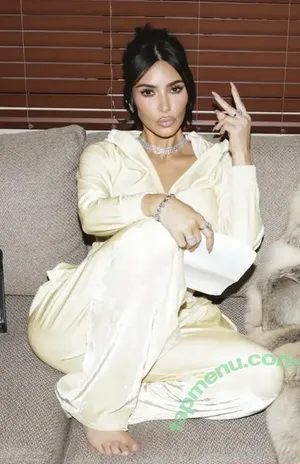 Kim Kardashian / kimkadarshian / kimkardashian nude photo #1368