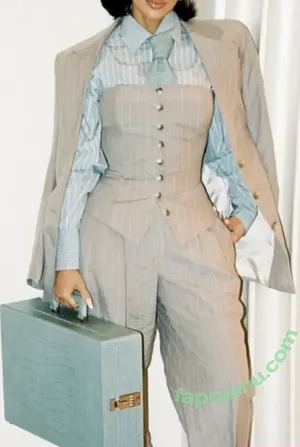 Kim Kardashian / kimkadarshian / kimkardashian nude photo #1372