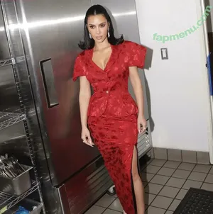 Kim Kardashian / KimKardashian nude photo #1403