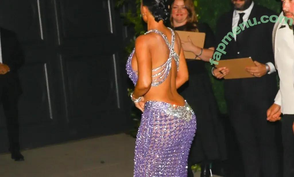 Kim Kardashian nude photo #1041 (KimKardashian)