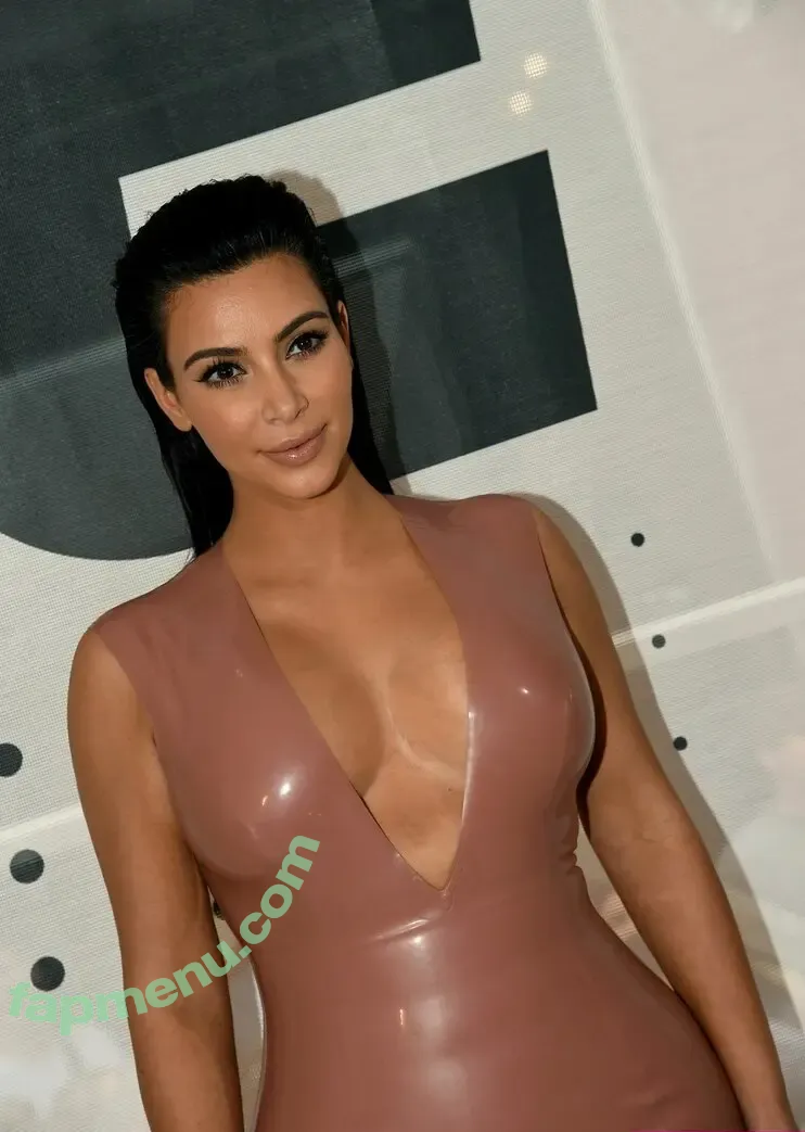 Kim Kardashian nude photo #1072 (KimKardashian)