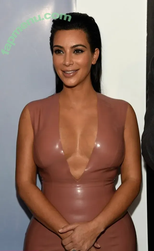 Kim Kardashian nude photo #1080 (KimKardashian)