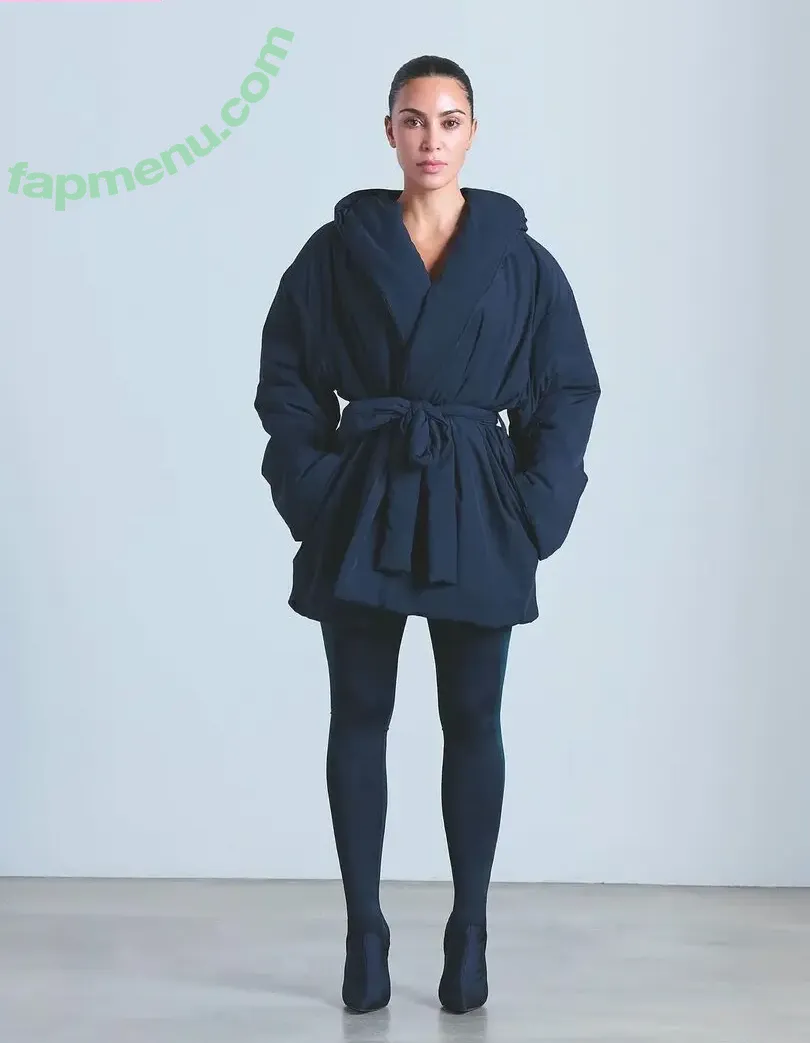 Kim Kardashian nude photo #1209 (kimkadarshian / kimkardashian)