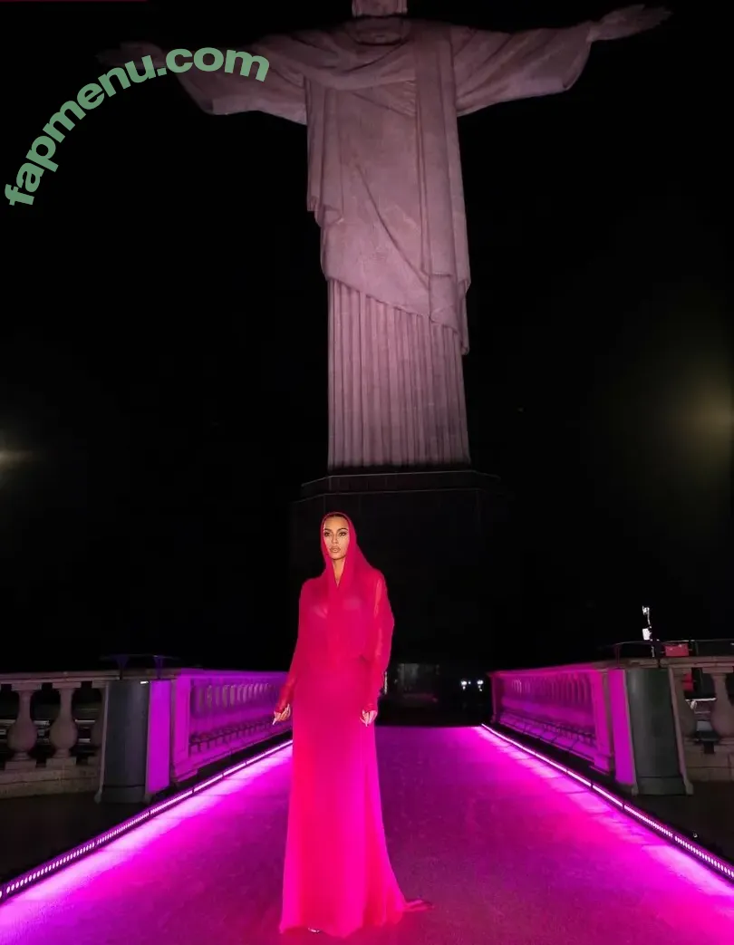 Kim Kardashian nude photo #1222 (KimKardashian)