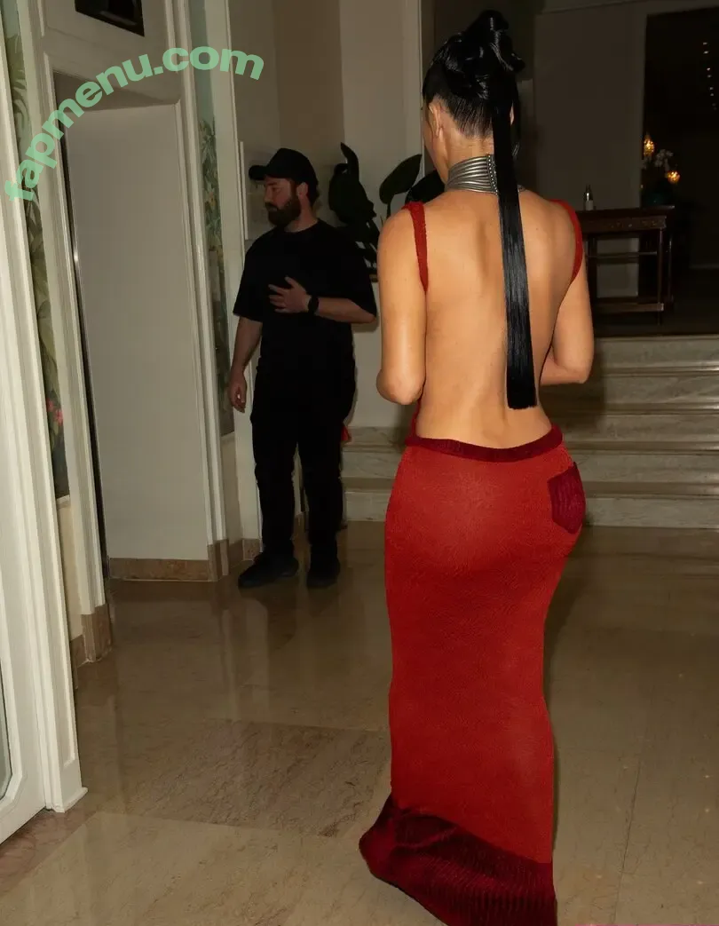 Kim Kardashian nude photo #1231 (KimKardashian)