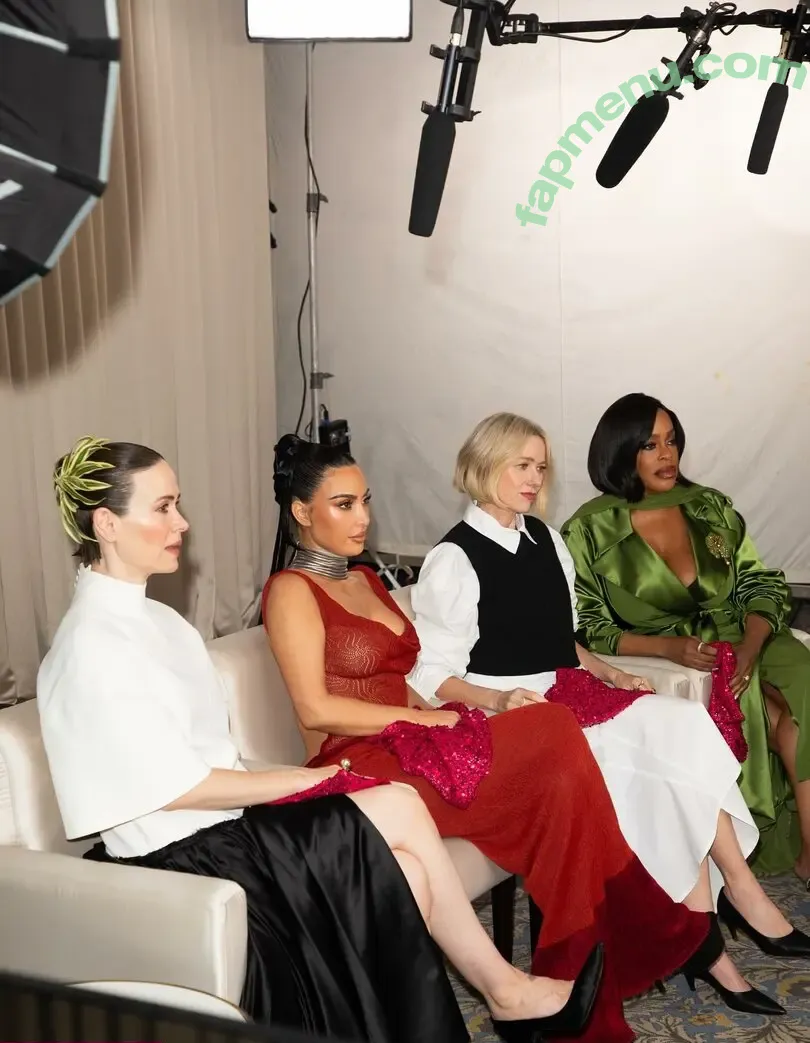 Kim Kardashian nude photo #1238 (KimKardashian / kimkadarshian)