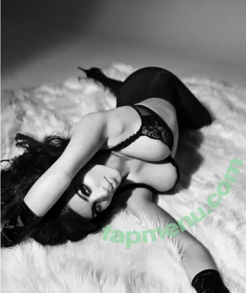 Kim Kardashian nude photo #1275 (KimKardashian)