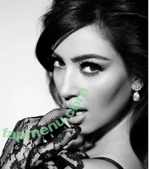 Kim Kardashian nude photo #1277 (KimKardashian)