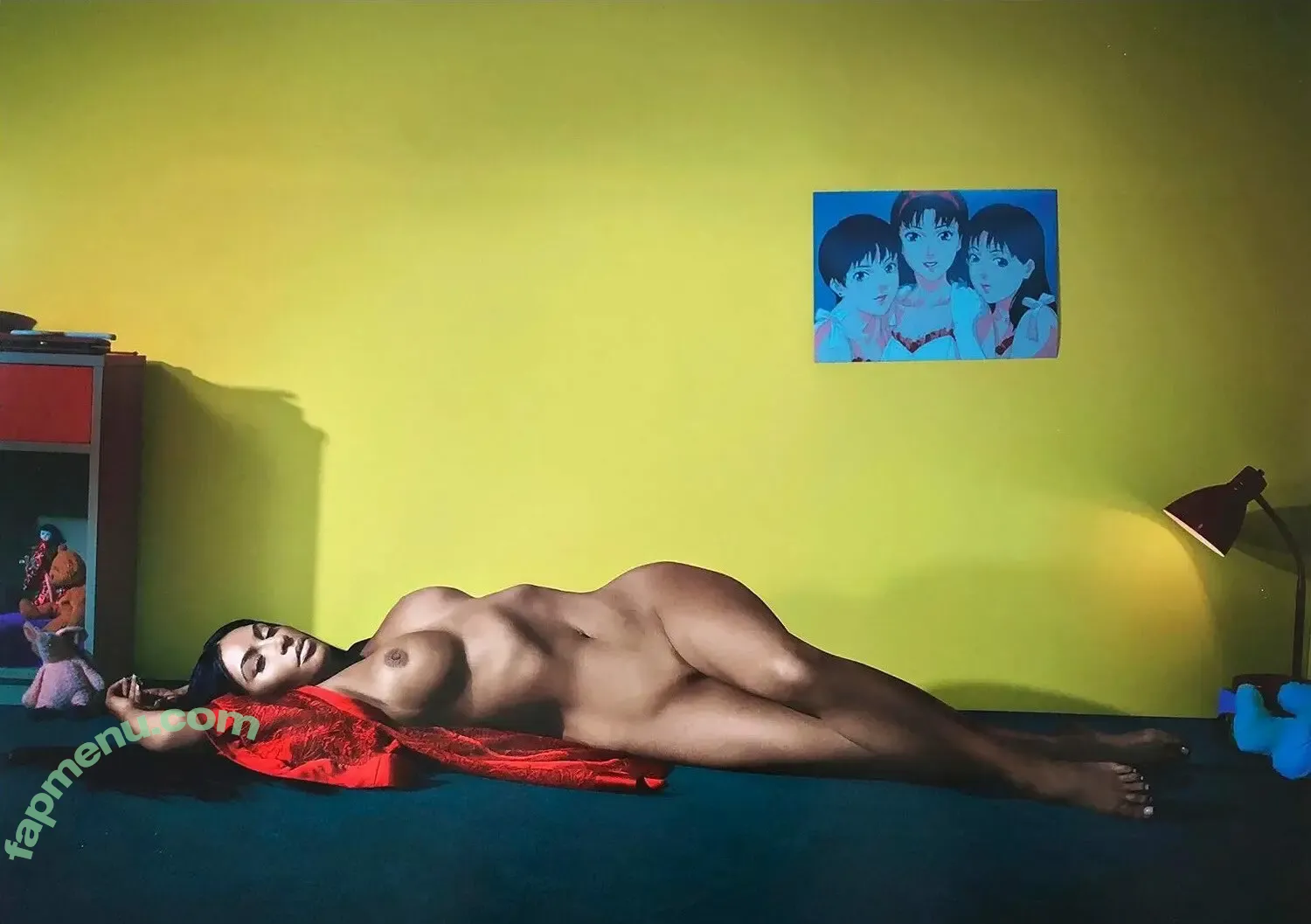 Kim Kardashian nude photo #1333 (KimKardashian)