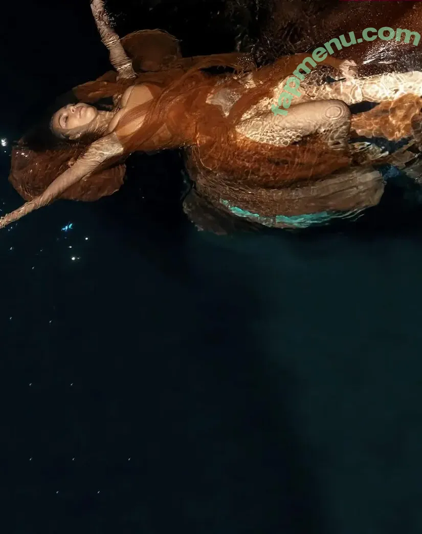 Kim Kardashian nude photo #1342 (KimKardashian)