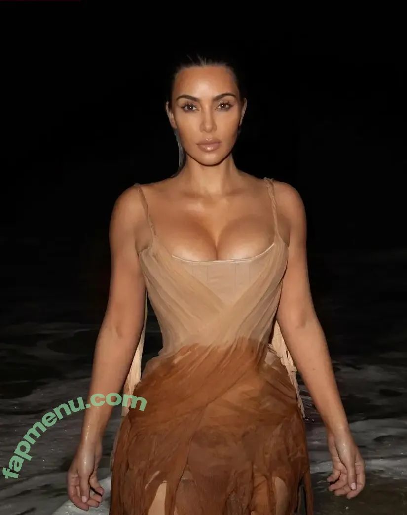 Kim Kardashian nude photo #1343 (KimKardashian)