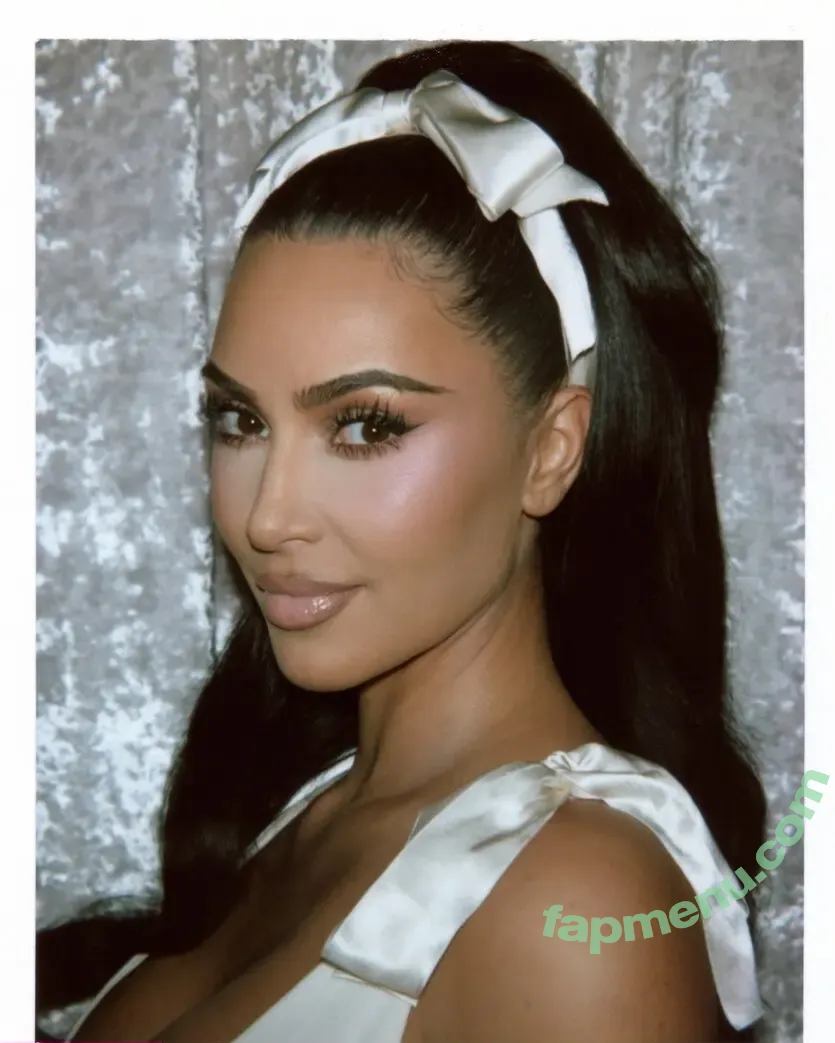 Kim Kardashian nude photo #1396 (kimkadarshian / kimkardashian)