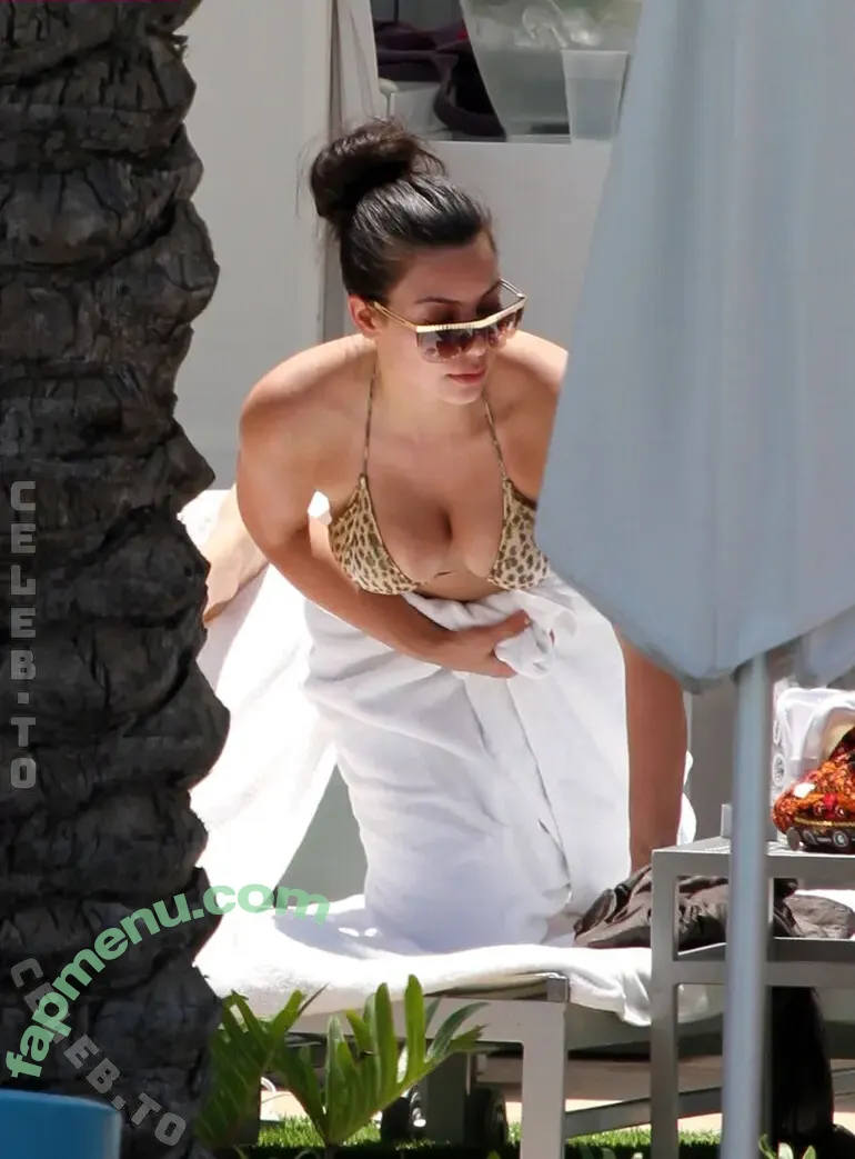 Kim Kardashian nude photo #1433 (KimKardashian)