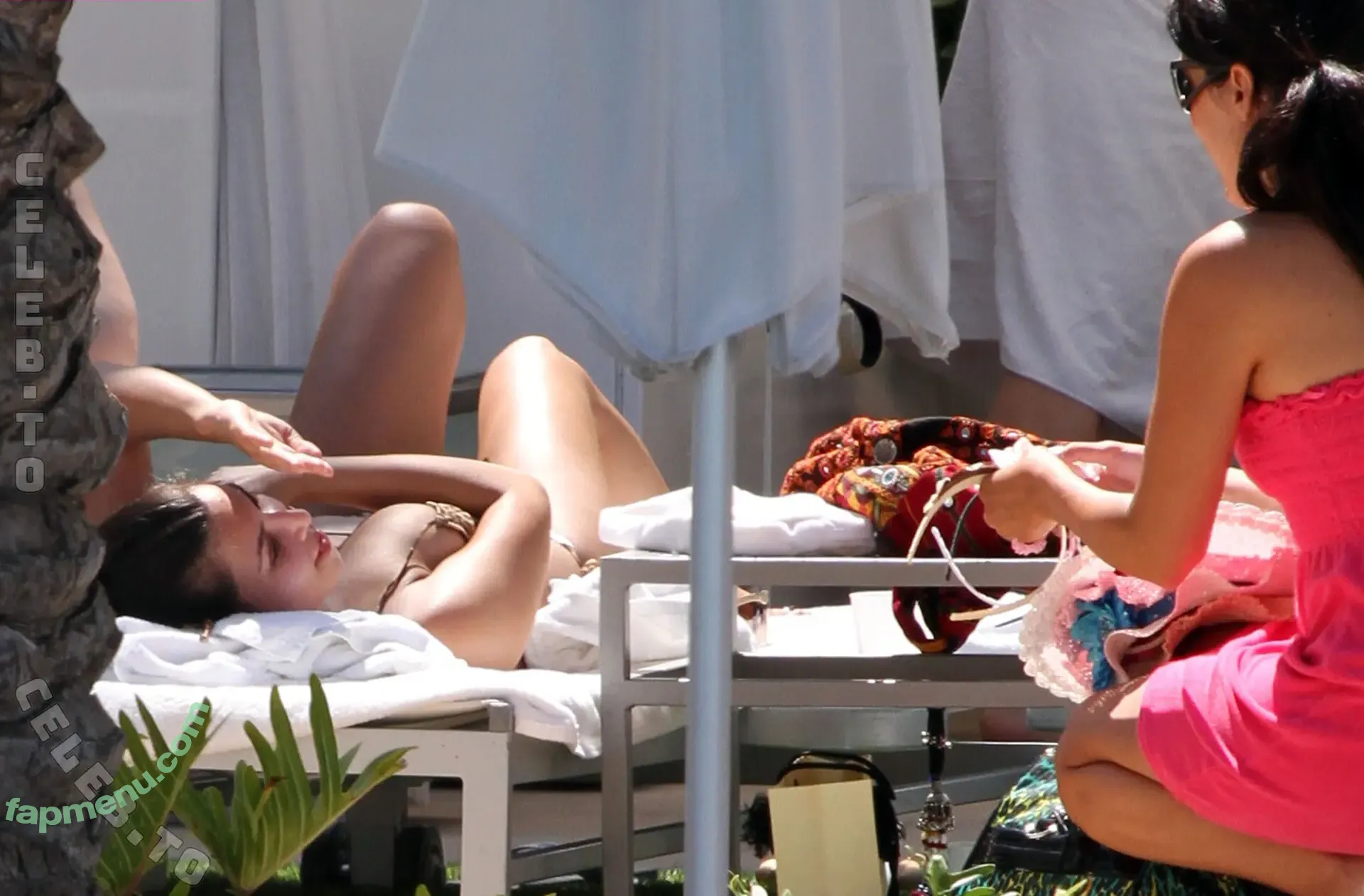 Kim Kardashian nude photo #1435 (KimKardashian / kimkadarshian)