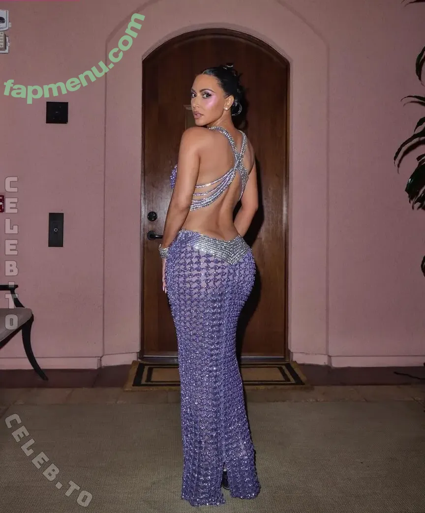 Kim Kardashian nude photo #1451 (KimKardashian)