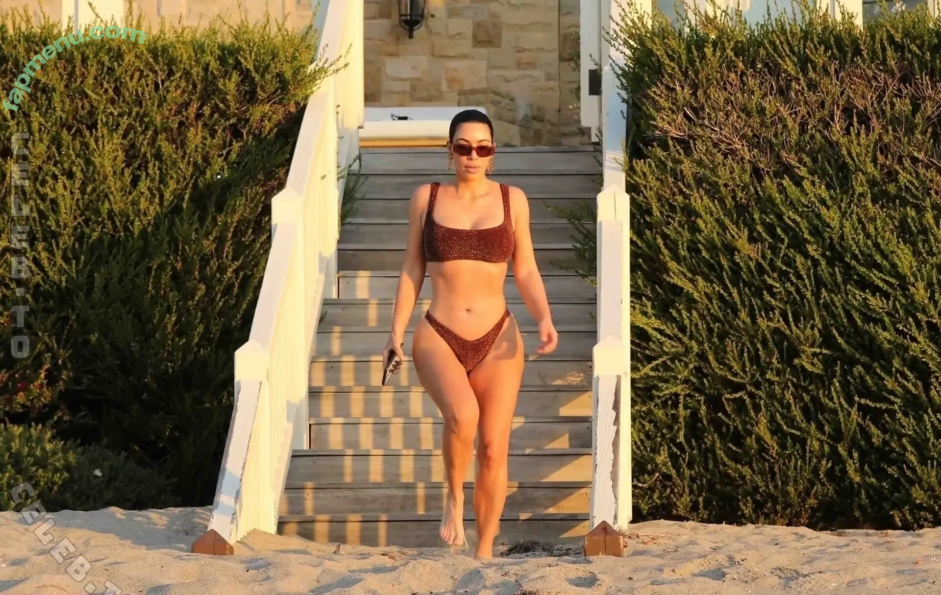 Kim Kardashian nude photo #1454 (KimKardashian)