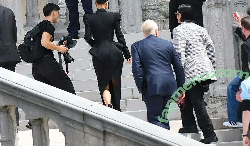 Kim Kardashian nude photo #1808 (KimKardashian / kimkadarshian)