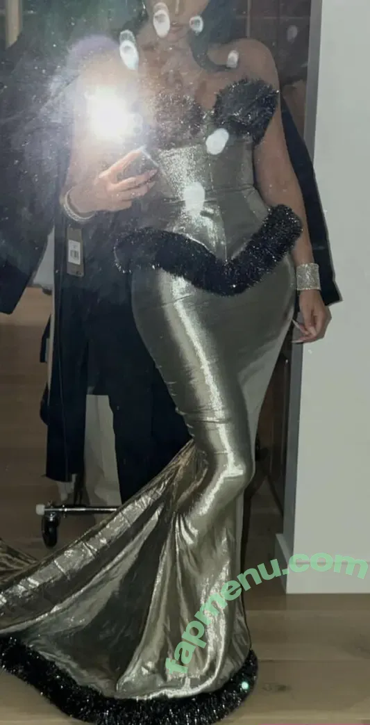 Kim Kardashian nude photo #1817 (KimKardashian / kimkadarshian)