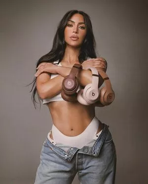 Kim Kardashian / KimKardashian / kimkadarshian nude photo #4195