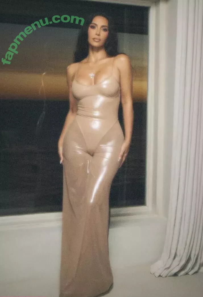 Kim Kardashian nude photo #4488 (KimKardashian / kimkadarshian)