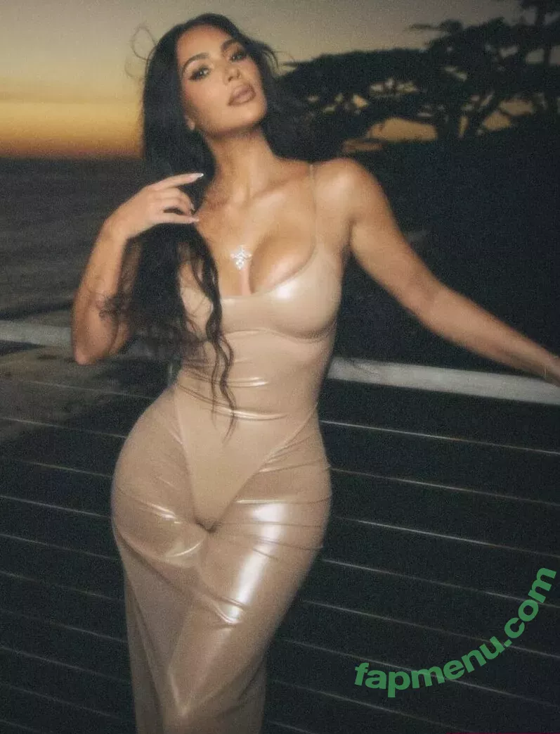 Kim Kardashian nude photo #4490 (KimKardashian / kimkadarshian)