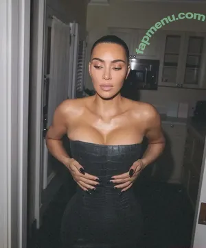 Kim Kardashian / KimKardashian / kim_kardashian nude photo #5389