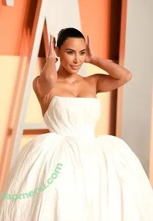 Kim Kardashian / KimKardashian / kim_kardashian nude photo #5418
