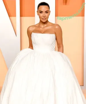 Kim Kardashian / KimKardashian / kim_kardashian nude photo #5419
