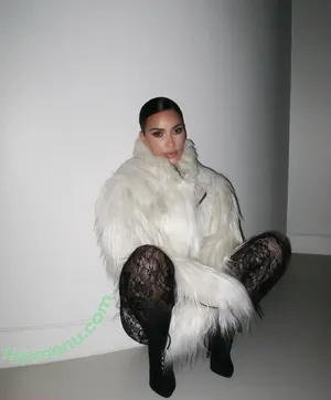 Kim Kardashian / KimKardashian / kimkadarshian nude photo #5690