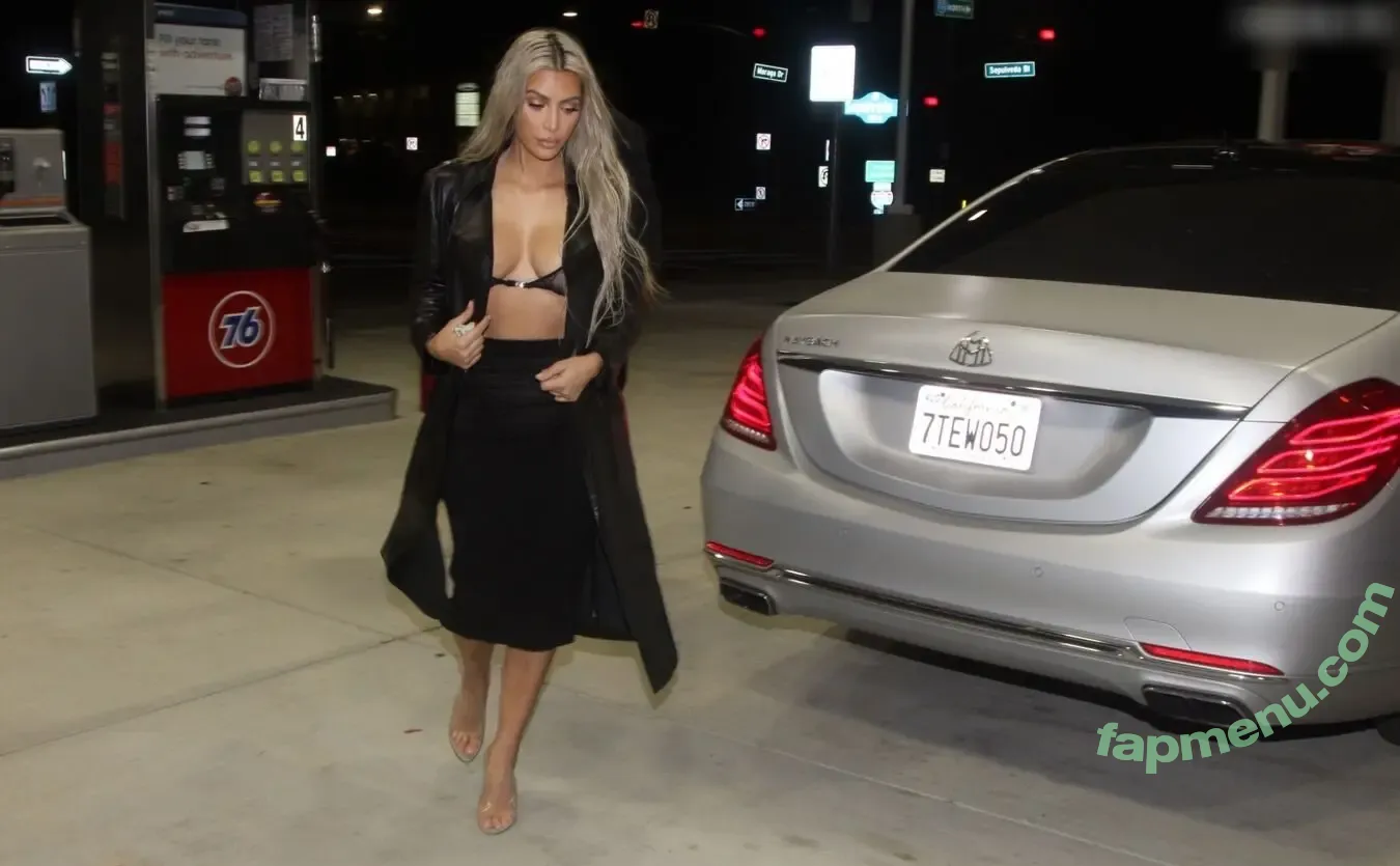 Kim Kardashian nude photo #5368 (KimKardashian / kim_kardashian)