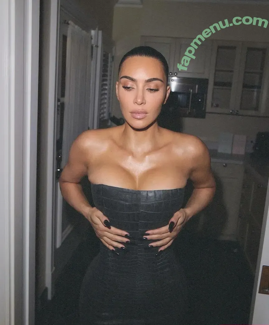 Kim Kardashian nude photo #5389 (KimKardashian / kim_kardashian)