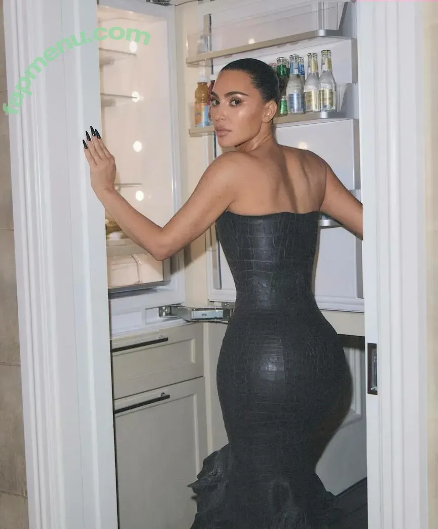 Kim Kardashian nude photo #5390 (KimKardashian / kim_kardashian)