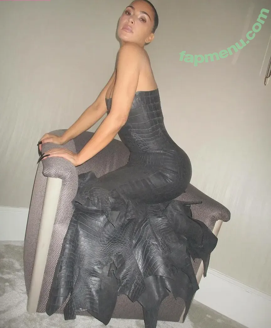 Kim Kardashian nude photo #5401 (KimKardashian / kim_kardashian)