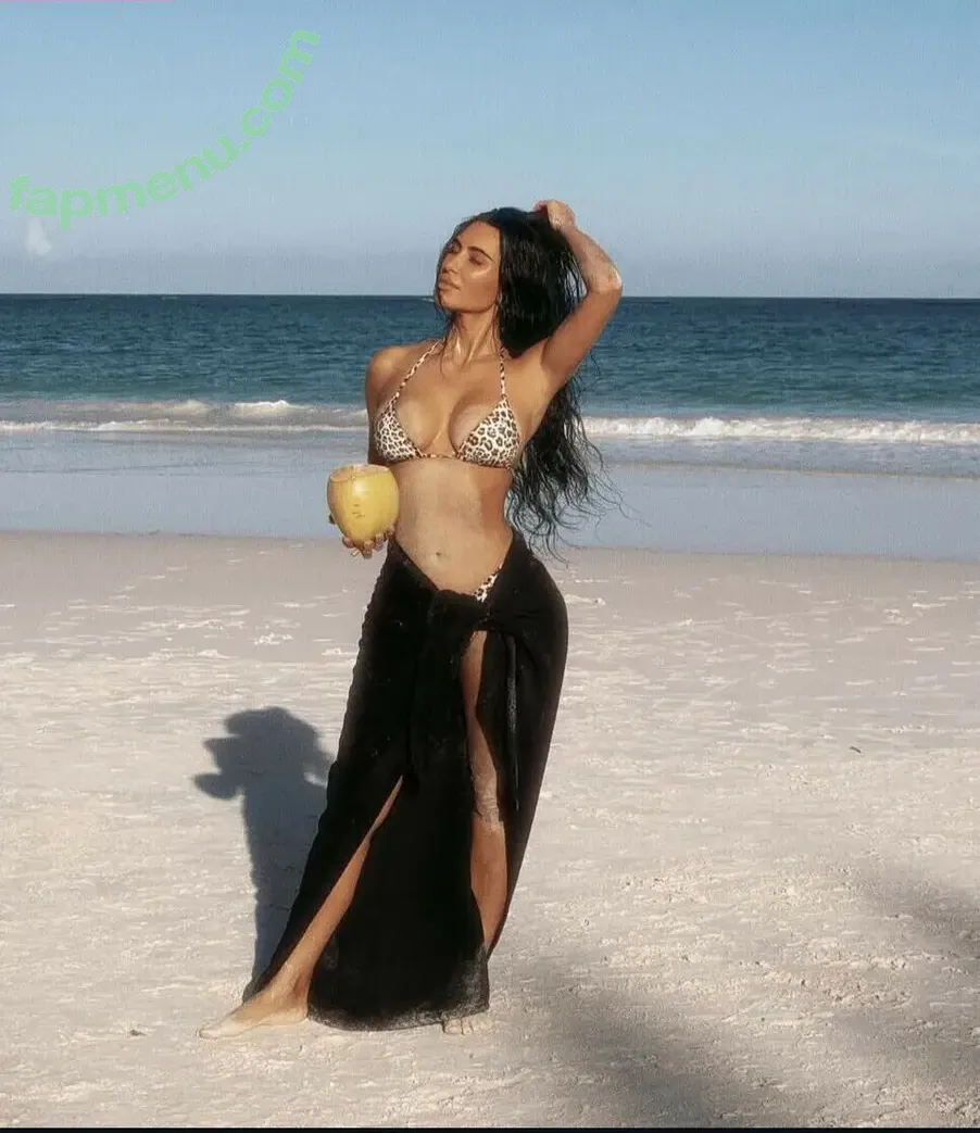 Kim Kardashian nude photo #5435 (KimKardashian / kim_kardashian)