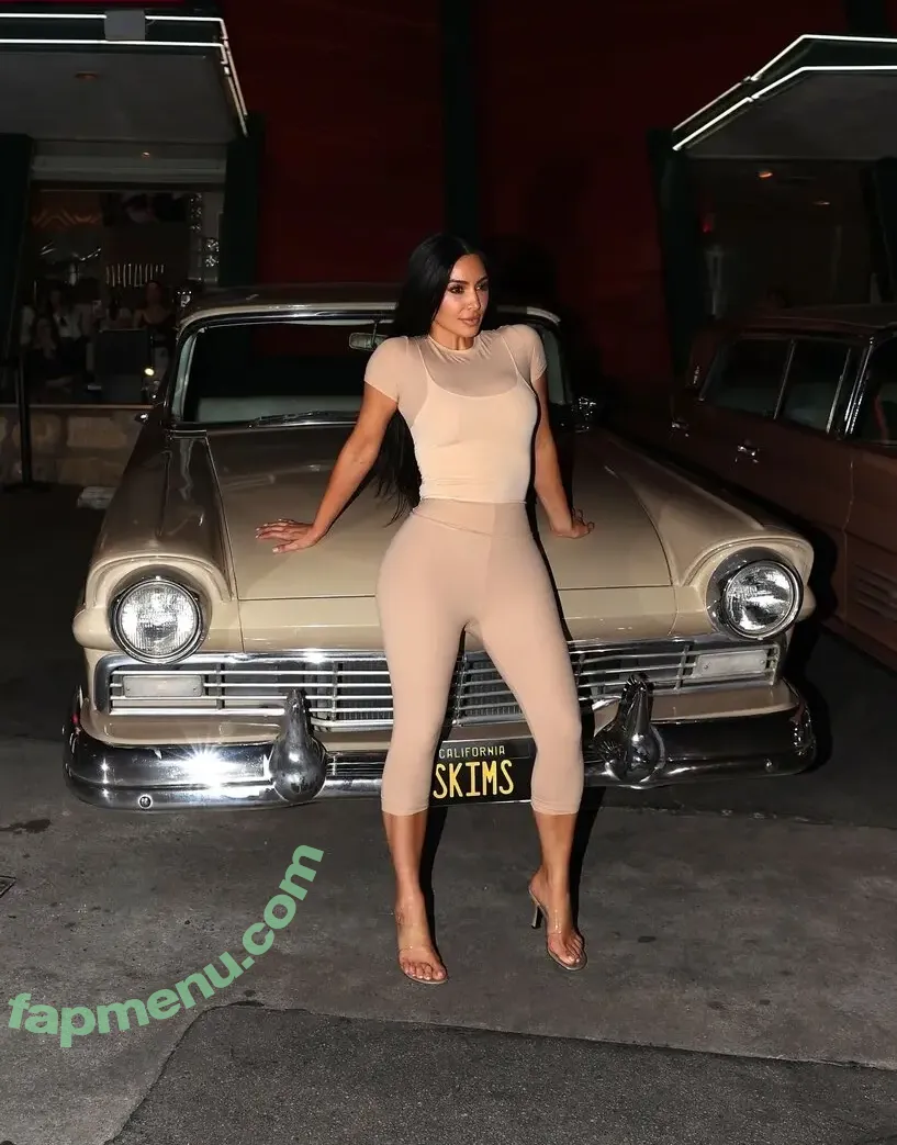 Kim Kardashian nude photo #5614 (KimKardashian / kim_kardashian)
