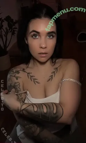 Kim Laura / kimethie nude photo #0016