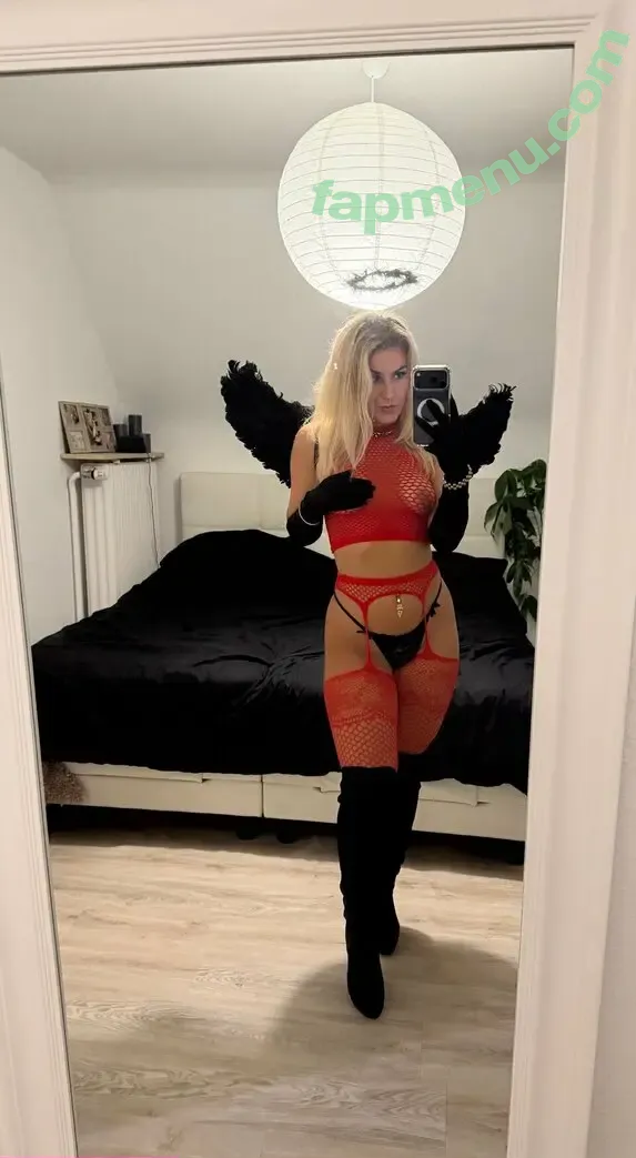 Kim-Melina Niemann nude photo #0022 (Kimniemann)