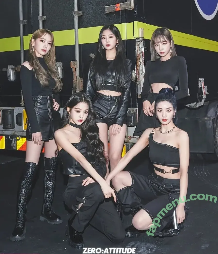 Kim Minju nude photo #0001 (Kim Minju)