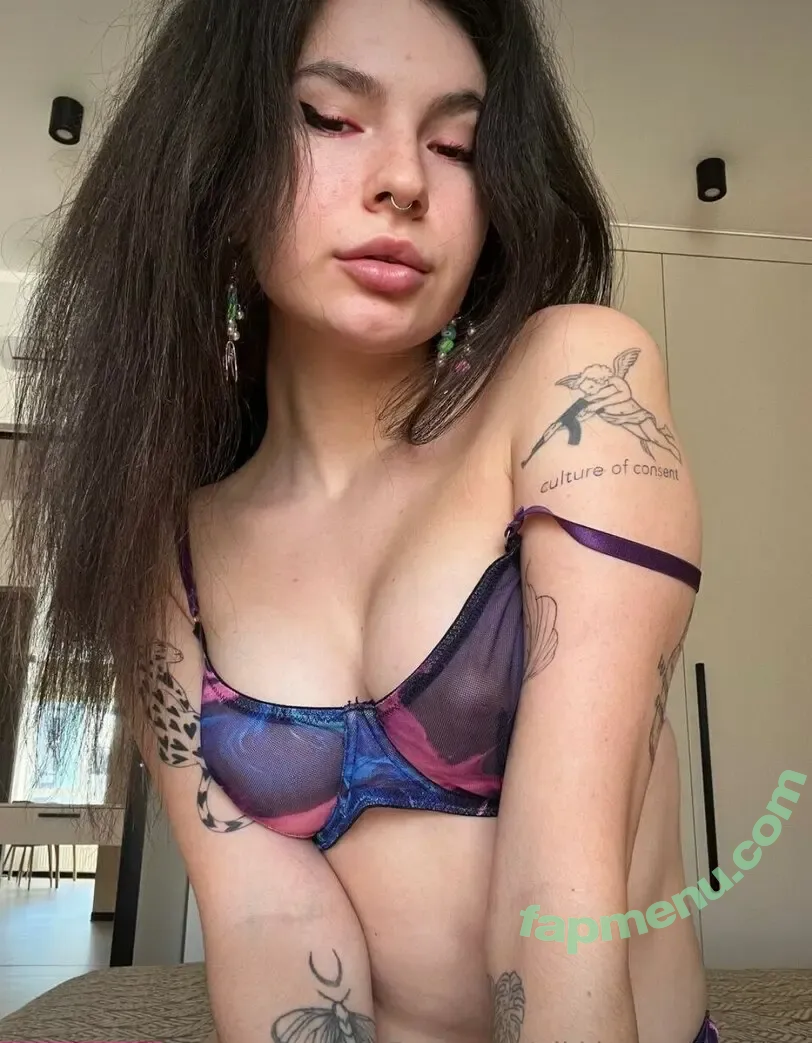 Kim Moor nude photo #0742 (_HornyBaby_ / kim_moor / kimberlinajm)