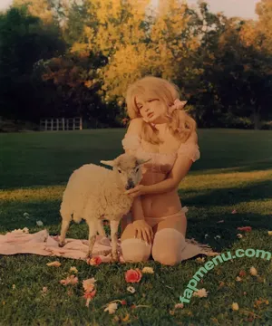 Kim Petras / kimpetras nude photo #0115