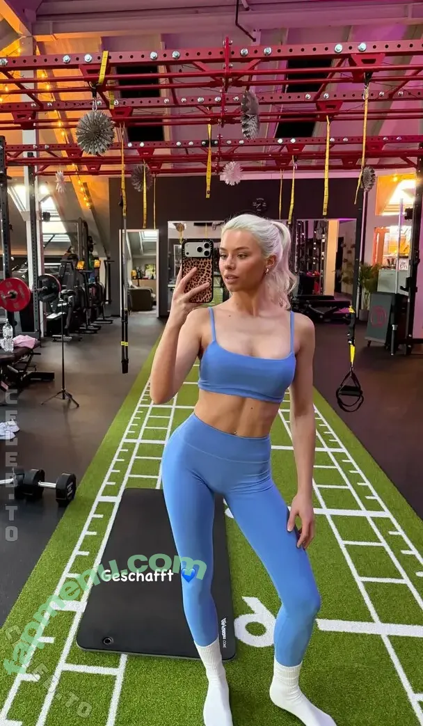 Kim Schiele nude photo #0464 (kiimsch_ / kimschiele / schwesterkim)