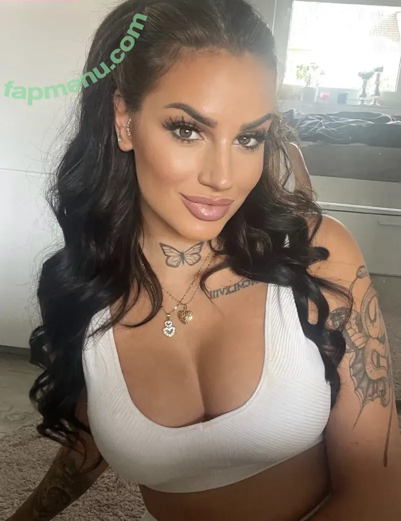 Kim Sharon nude photo #0005 (kim.shar0n / kim.sharon)