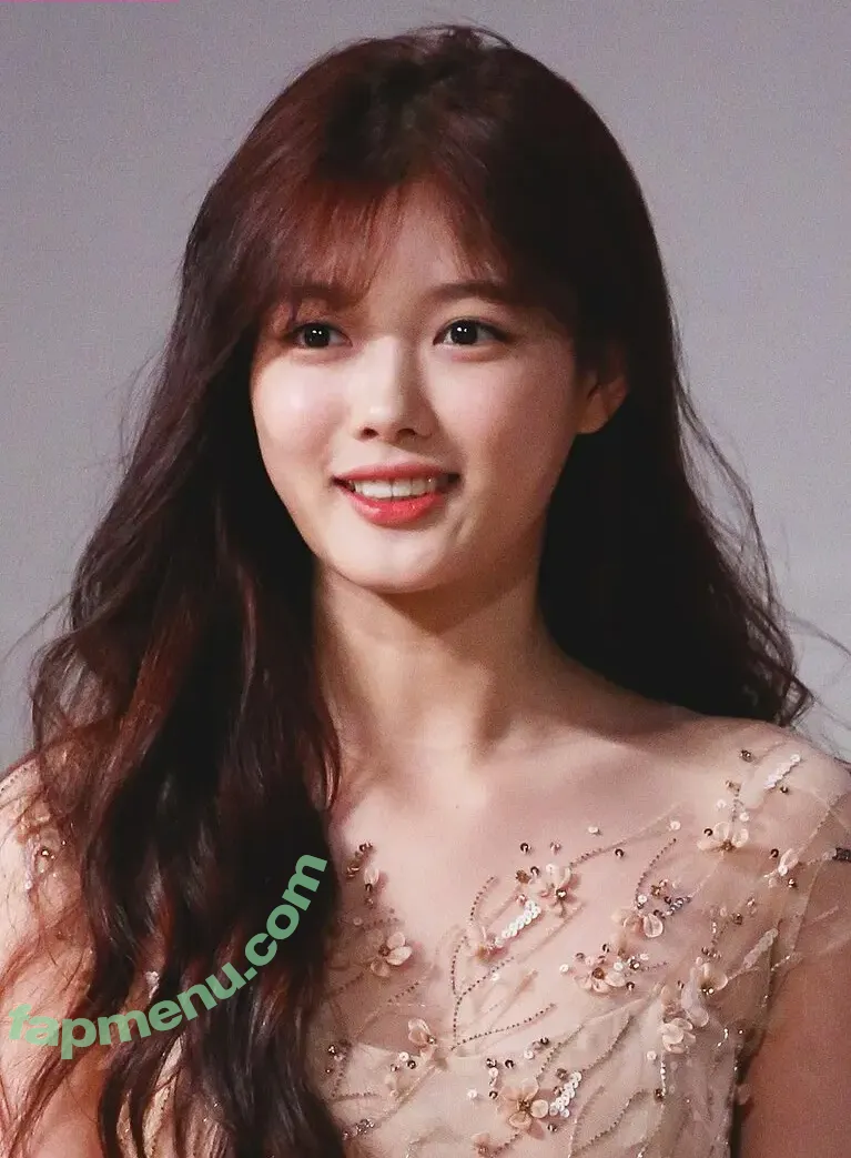 김유정 Kim Yoo Jung nude photo #0016 (Kim Yoo Jung / you_r_love)